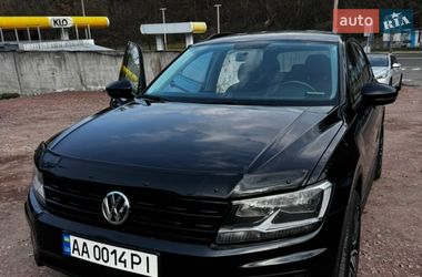 Внедорожник / Кроссовер Volkswagen Tiguan 2017 в Киеве