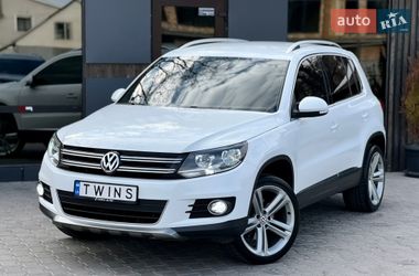 Позашляховик / Кросовер Volkswagen Tiguan 2015 в Одесі