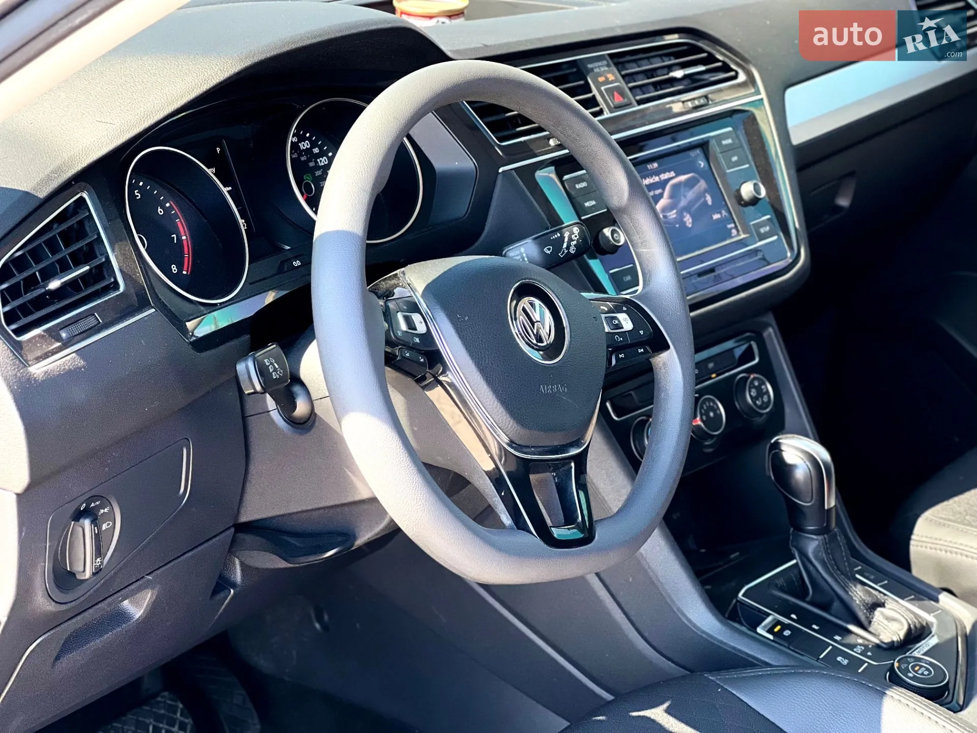 2018 Volkswagen Tiguan - мініатюра 10