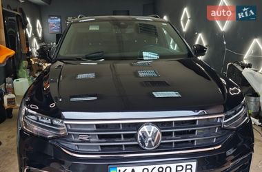 Внедорожник / Кроссовер Volkswagen Tiguan 2022 в Киеве