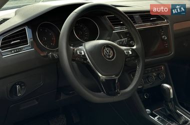 Внедорожник / Кроссовер Volkswagen Tiguan 2021 в Львове