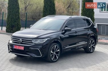 Внедорожник / Кроссовер Volkswagen Tiguan 2022 в Киеве