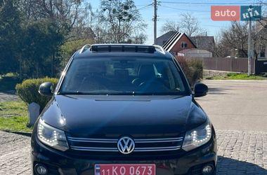 Внедорожник / Кроссовер Volkswagen Tiguan 2016 в Киеве