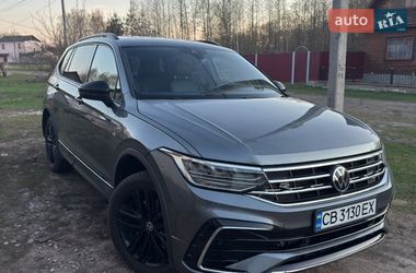 Позашляховик / Кросовер Volkswagen Tiguan 2022 в Києві