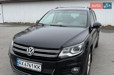Позашляховик / Кросовер Volkswagen Tiguan 2011 в Харкові