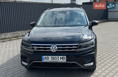 Внедорожник / Кроссовер Volkswagen Tiguan 2017 в Виннице