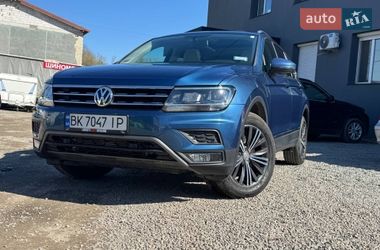 Внедорожник / Кроссовер Volkswagen Tiguan 2018 в Киеве