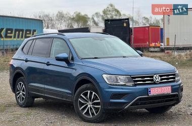 Внедорожник / Кроссовер Volkswagen Tiguan 2018 в Львове