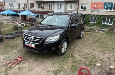Внедорожник / Кроссовер Volkswagen Tiguan 2010 в Бердичеве