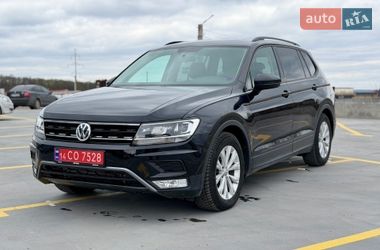 Внедорожник / Кроссовер Volkswagen Tiguan 2018 в Тернополе