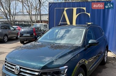 Внедорожник / Кроссовер Volkswagen Tiguan 2017 в Одессе