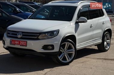 Позашляховик / Кросовер Volkswagen Tiguan 2016 в Чернігові