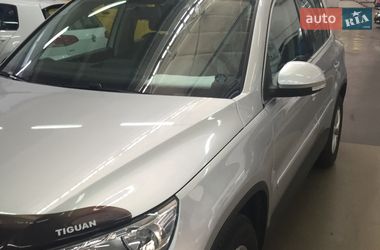 Позашляховик / Кросовер Volkswagen Tiguan 2010 в Києві