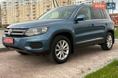 Позашляховик / Кросовер Volkswagen Tiguan 2016 в Києві