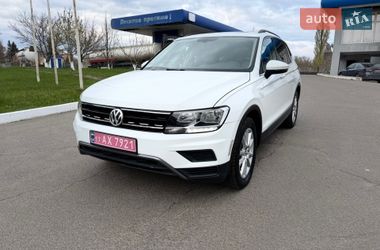 Позашляховик / Кросовер Volkswagen Tiguan 2017 в Лубнах