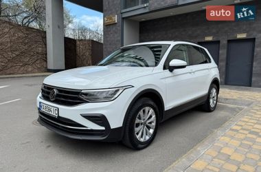 Внедорожник / Кроссовер Volkswagen Tiguan 2022 в Киеве
