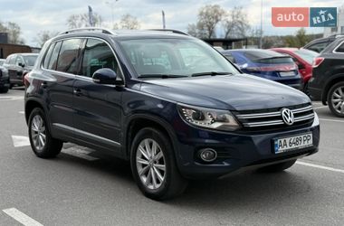 Внедорожник / Кроссовер Volkswagen Tiguan 2015 в Киеве