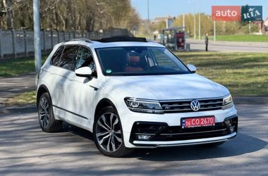 Внедорожник / Кроссовер Volkswagen Tiguan 2017 в Виннице