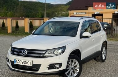 Внедорожник / Кроссовер Volkswagen Tiguan 2011 в Долгом