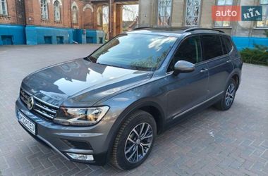 Позашляховик / Кросовер Volkswagen Tiguan 2019 в Сумах