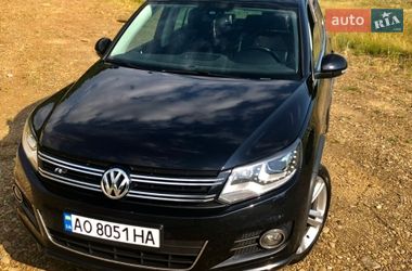 Внедорожник / Кроссовер Volkswagen Tiguan 2015 в Ужгороде