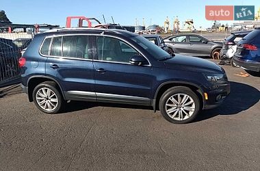 Внедорожник / Кроссовер Volkswagen Tiguan 2015 в Самборе