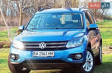 Внедорожник / Кроссовер Volkswagen Tiguan 2017 в Братском