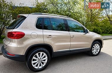 Внедорожник / Кроссовер Volkswagen Tiguan 2012 в Киеве