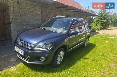 Внедорожник / Кроссовер Volkswagen Tiguan 2013 в Бородянке