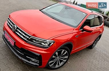 Внедорожник / Кроссовер Volkswagen Tiguan 2019 в Каменец-Подольском