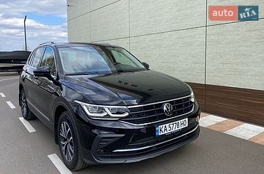 Внедорожник / Кроссовер Volkswagen Tiguan 2022 в Киеве