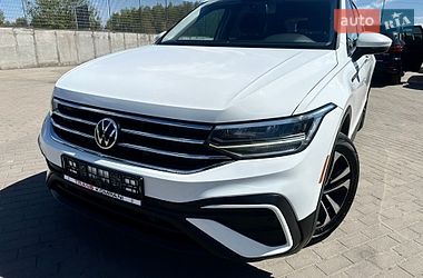 Внедорожник / Кроссовер Volkswagen Tiguan 2022 в Львове