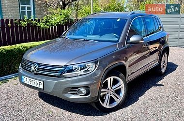 Внедорожник / Кроссовер Volkswagen Tiguan 2016 в Черкассах