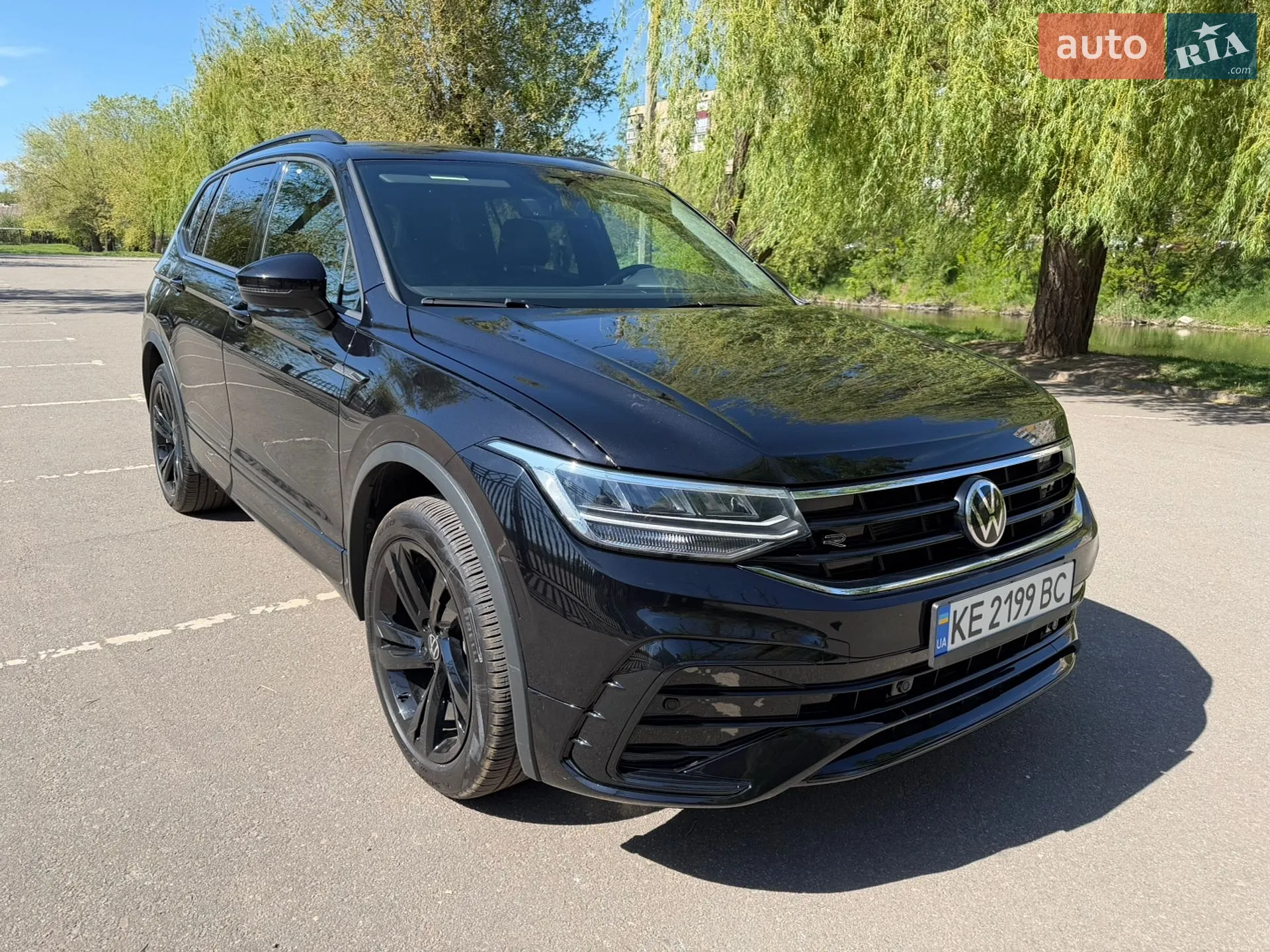 2024 Volkswagen Tiguan - фото 1