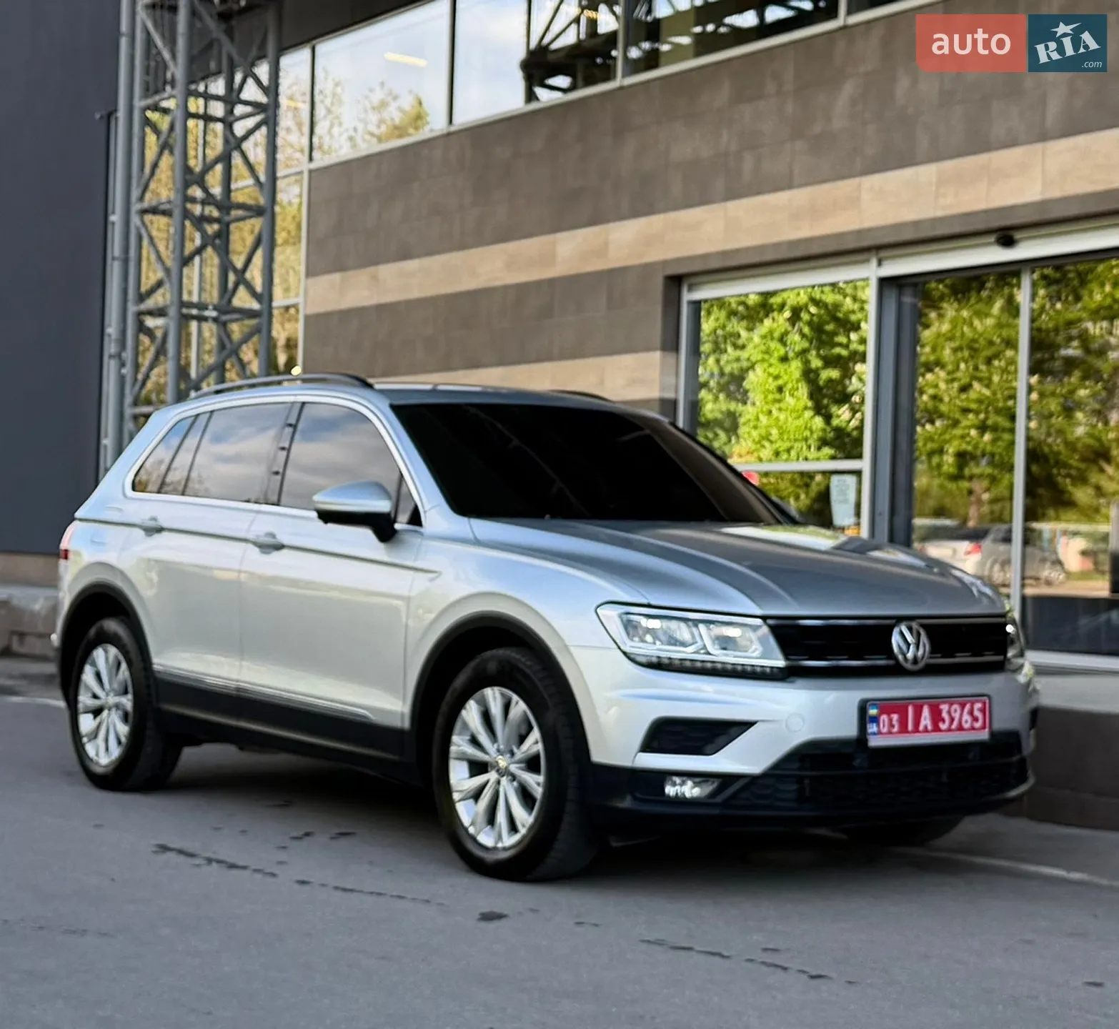 2018 Volkswagen Tiguan - мініатюра 19