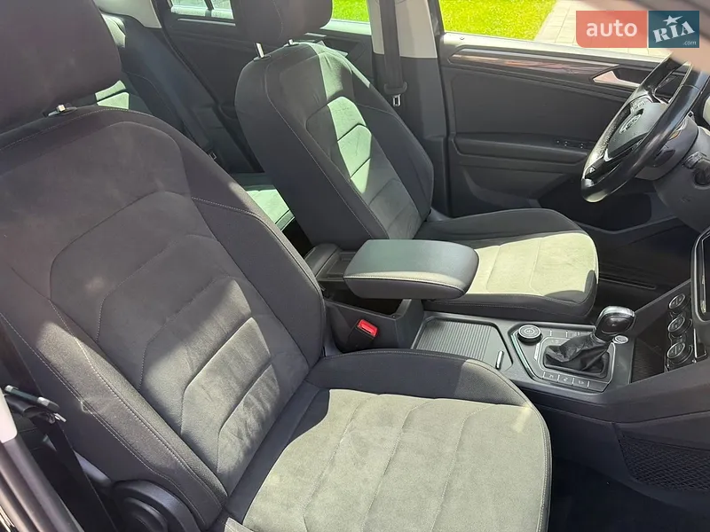 Volkswagen Tiguan 2019 VIN WVGZZZ5NZKW898447 фото оголошення 16 з 60