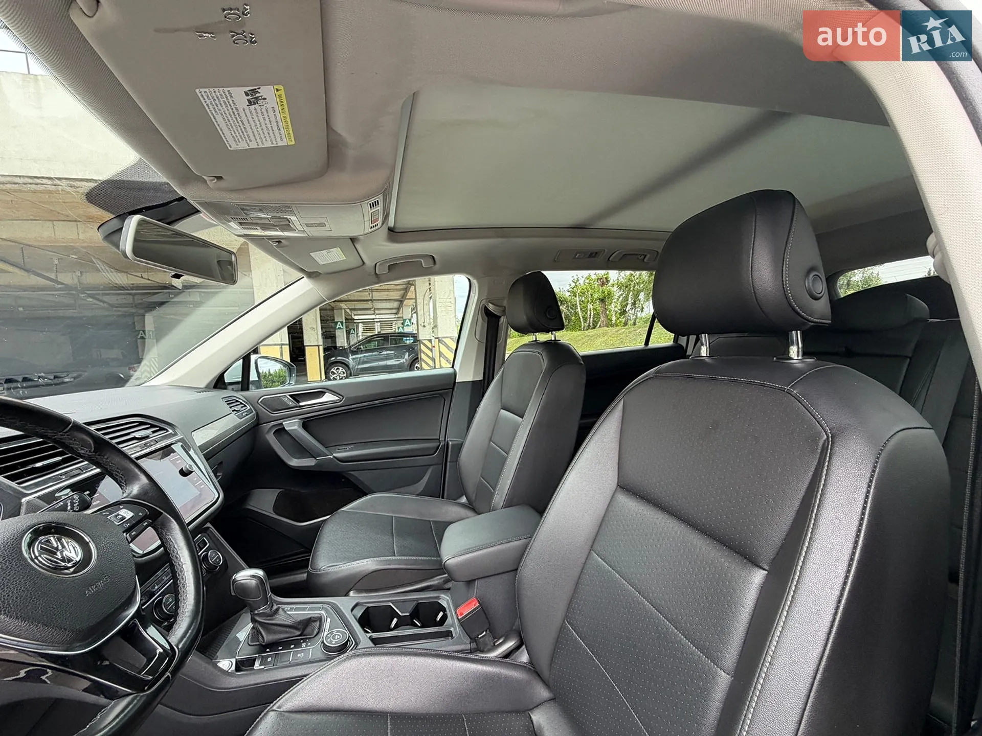 2017 Volkswagen Tiguan - мініатюра 16