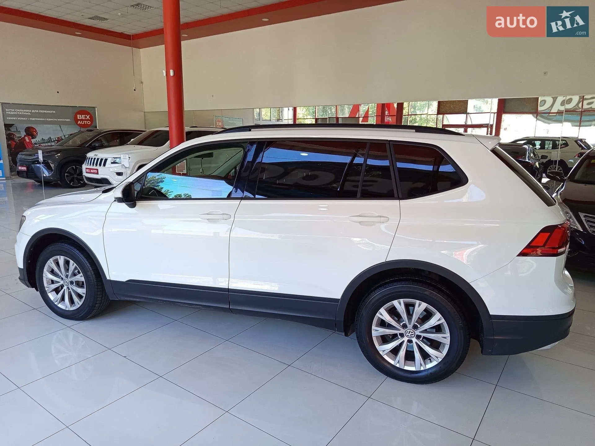 2019 Volkswagen Tiguan - мініатюра 11