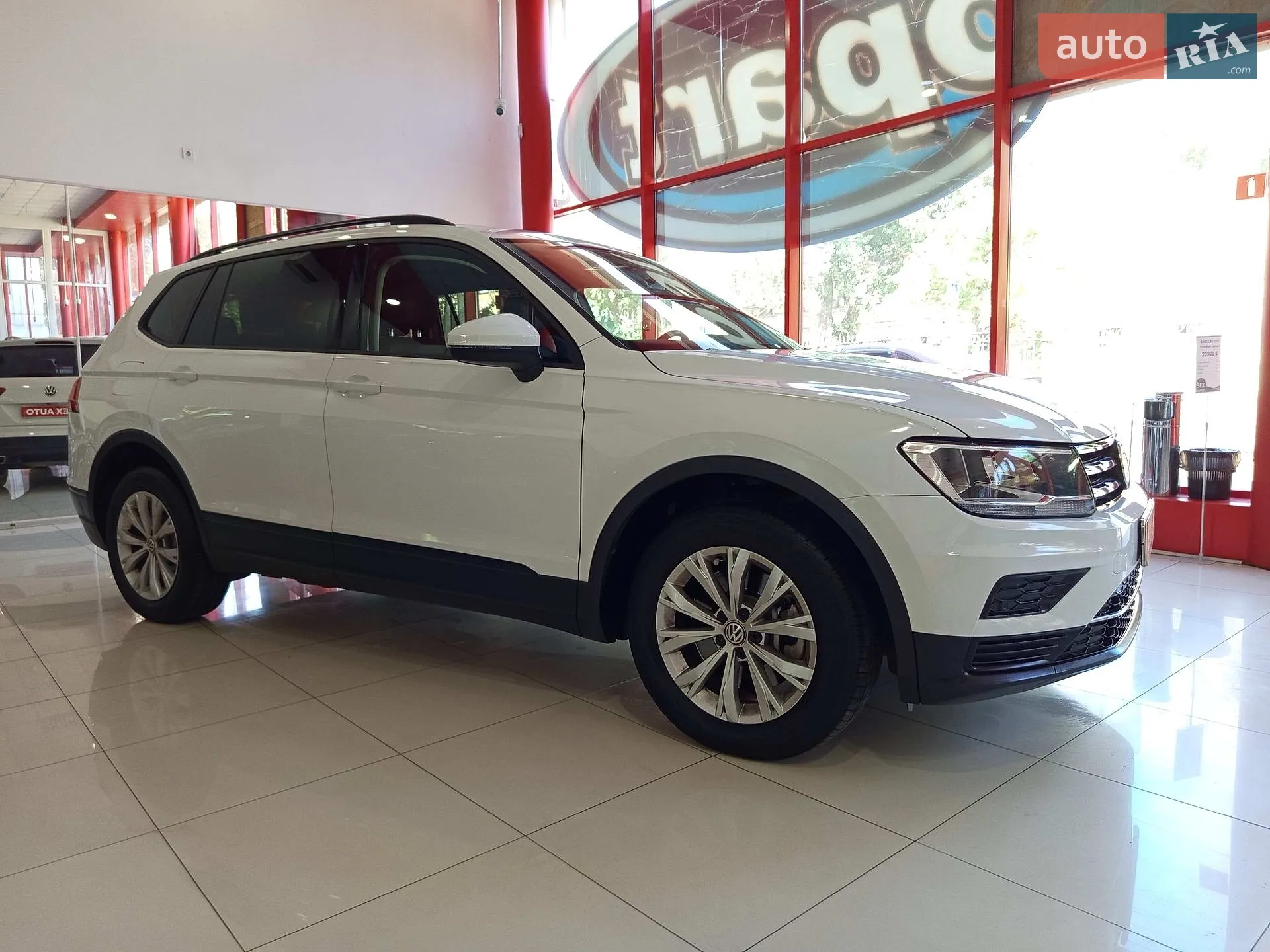 2019 Volkswagen Tiguan - мініатюра 9
