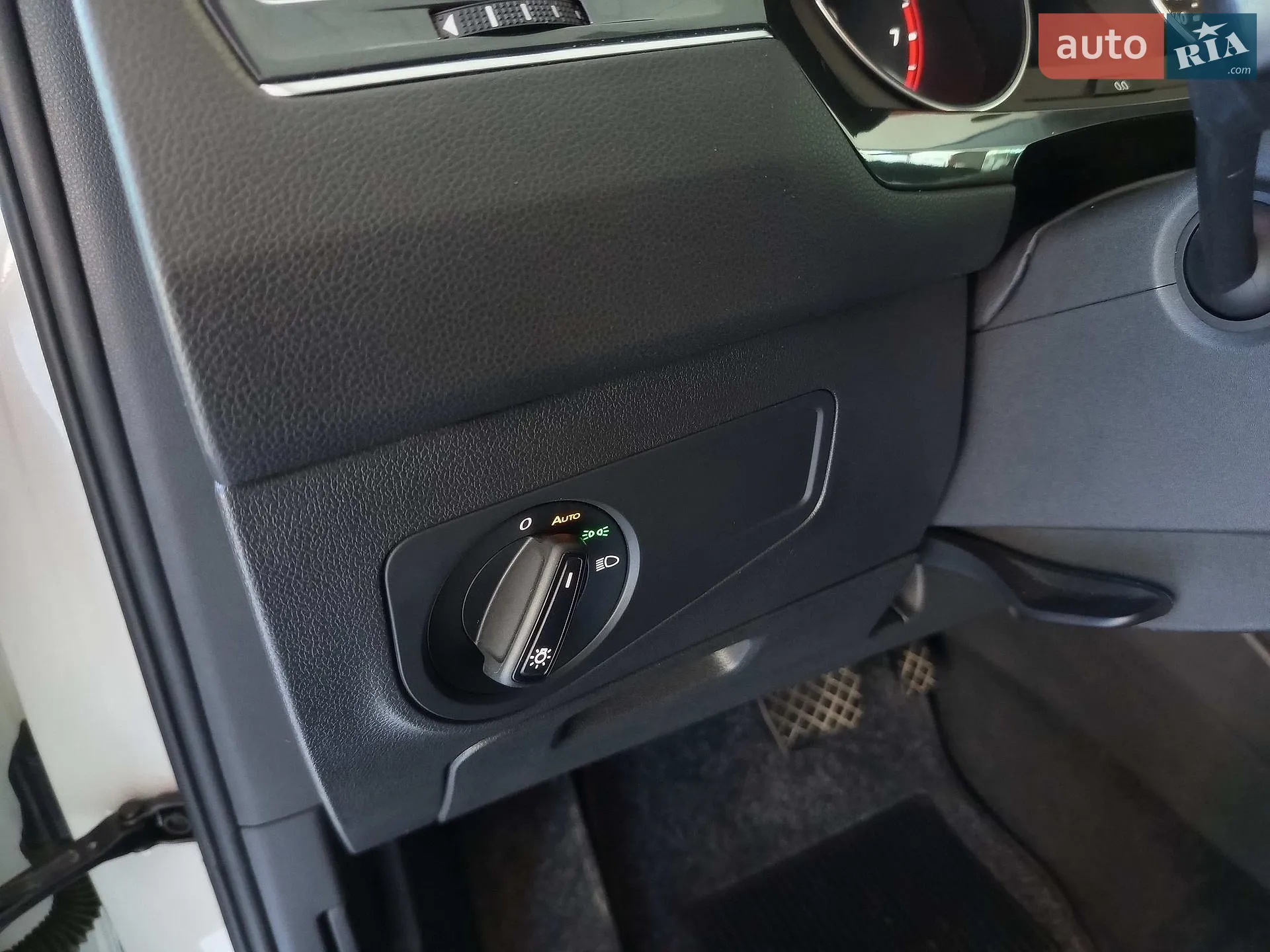 2019 Volkswagen Tiguan - мініатюра 14