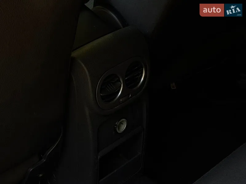 Volkswagen Tiguan 2013 VIN WVGBV3AX9EW541104 фото оголошення 25 з 77