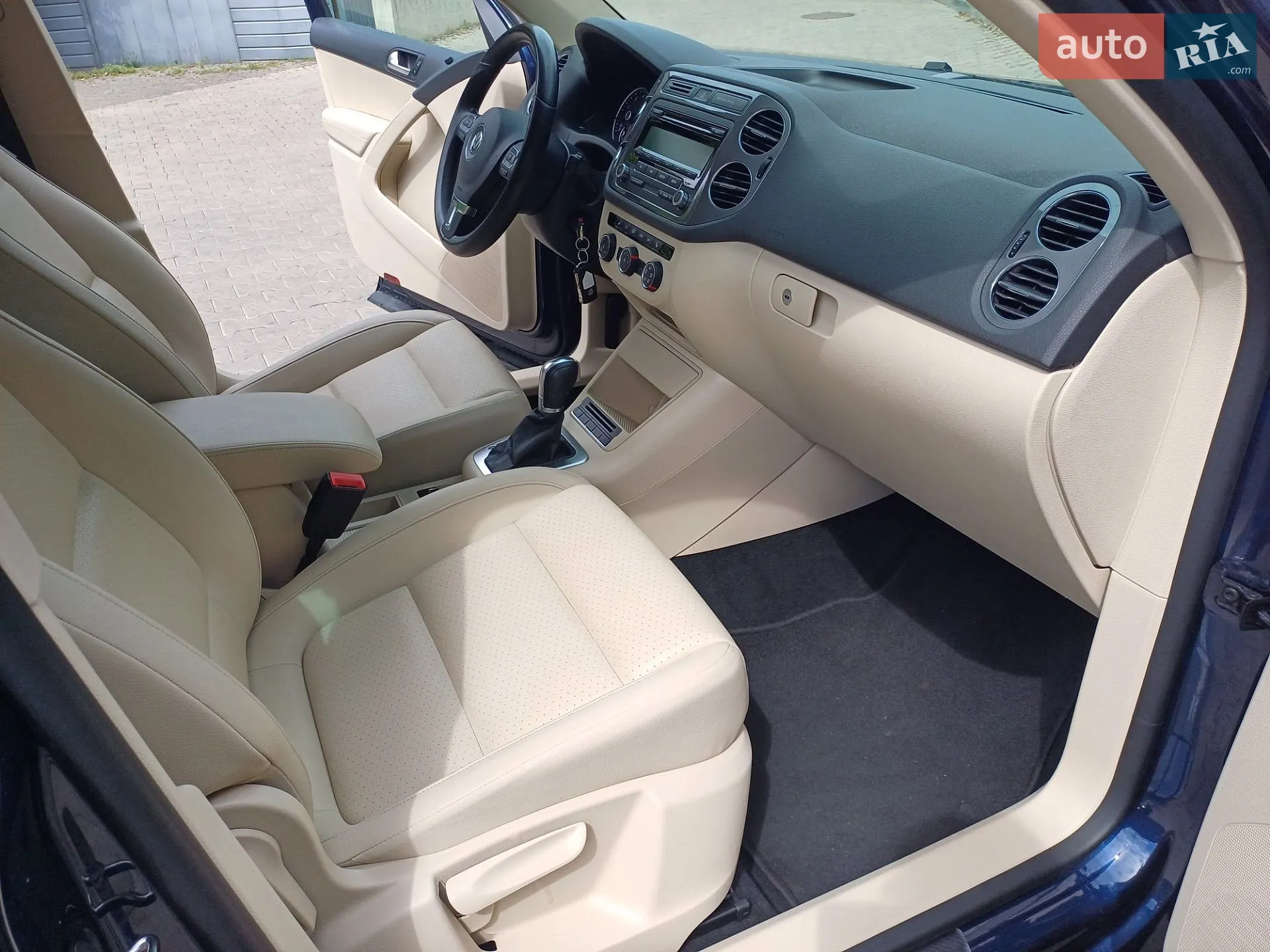 2015 Volkswagen Tiguan - мініатюра 25