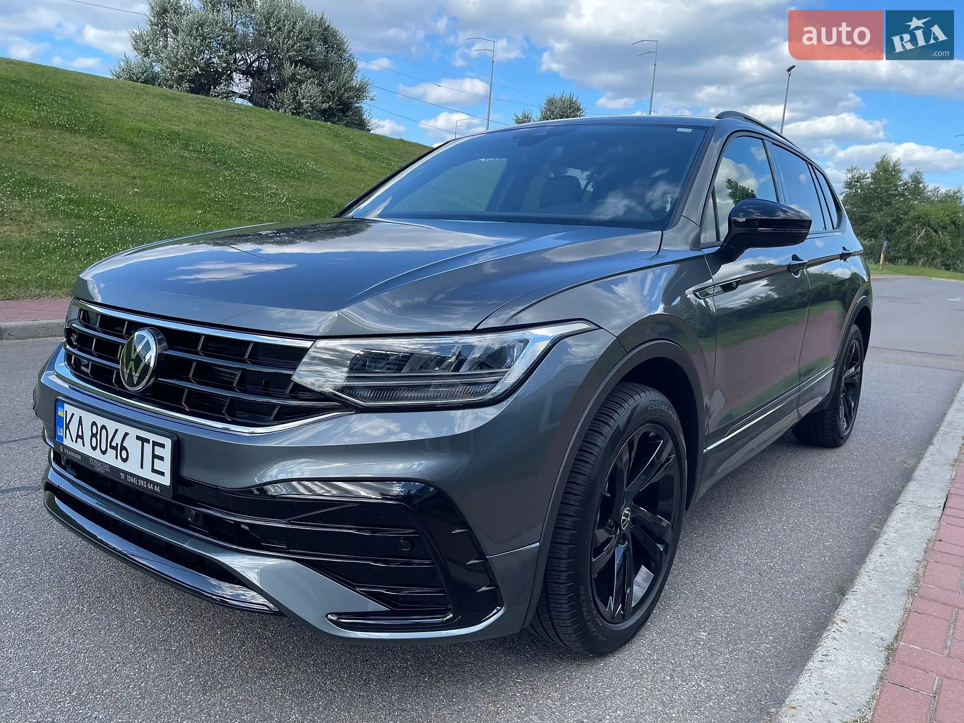 2023 Volkswagen Tiguan - фото 1