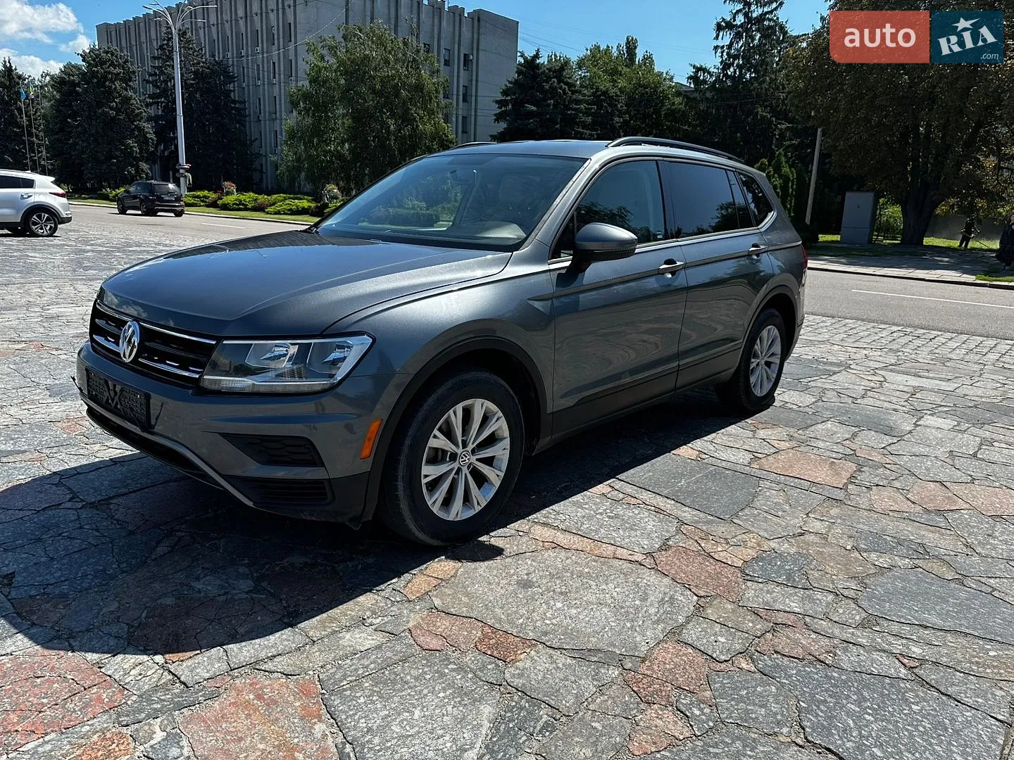2018 Volkswagen Tiguan - фото 1