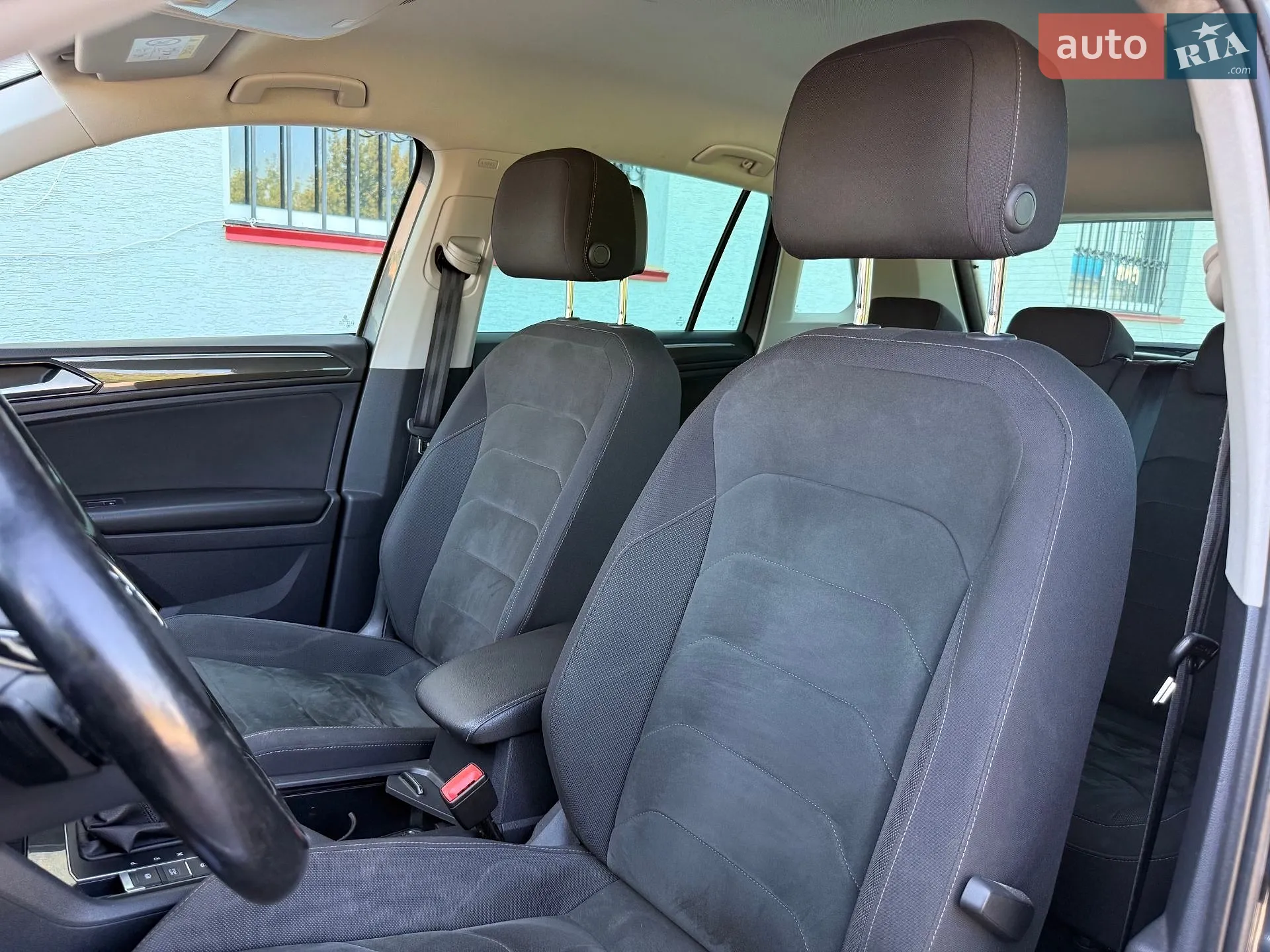 2017 Volkswagen Tiguan - мініатюра 27