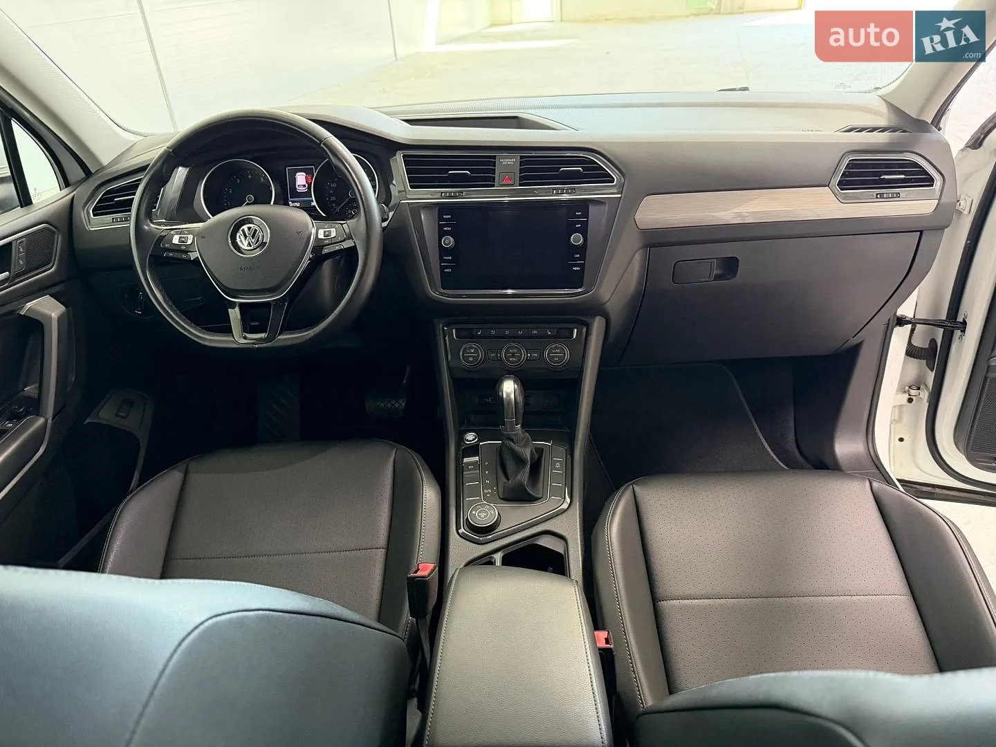 2019 Volkswagen Tiguan - мініатюра 18