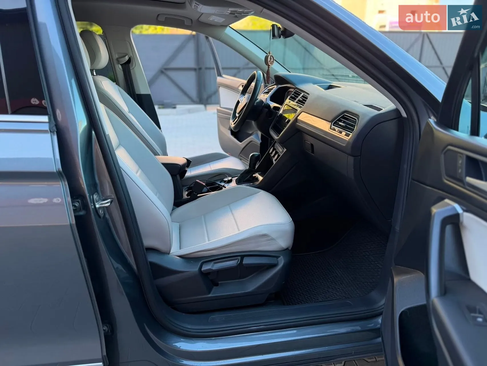 2020 Volkswagen Tiguan - мініатюра 34
