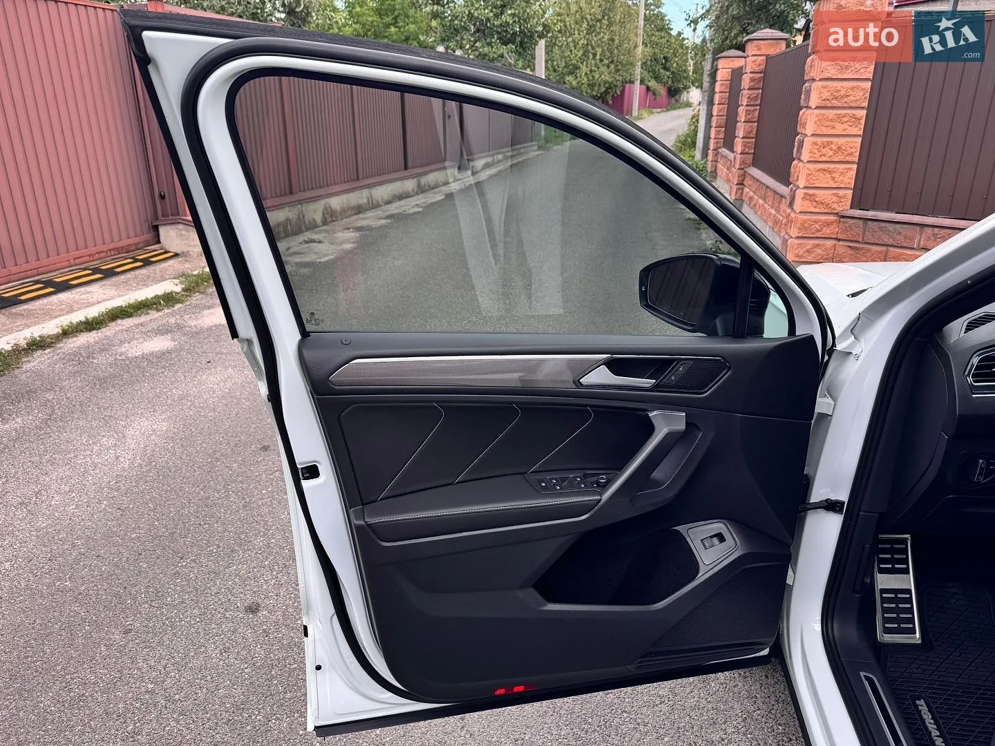 2021 Volkswagen Tiguan - мініатюра 18