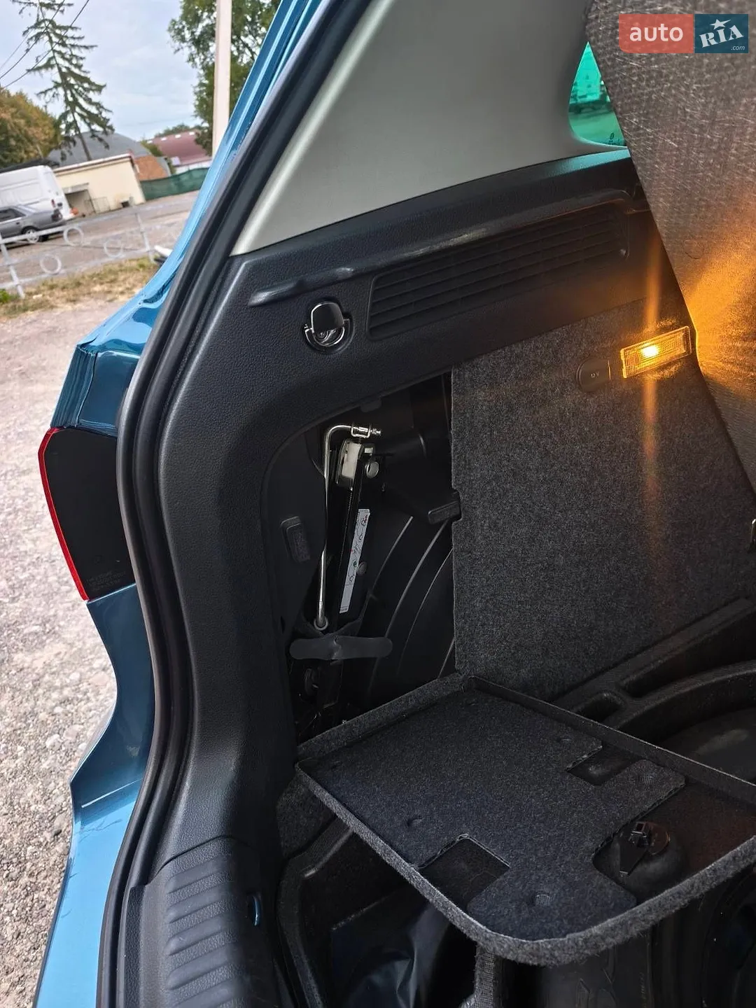 2016 Volkswagen Tiguan - мініатюра 29
