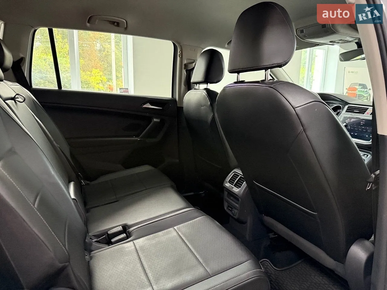 2018 Volkswagen Tiguan - мініатюра 8